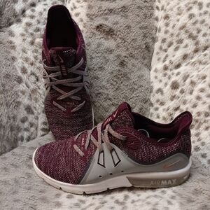 Nike Air Max Women's Shoes - Maroon and Gray